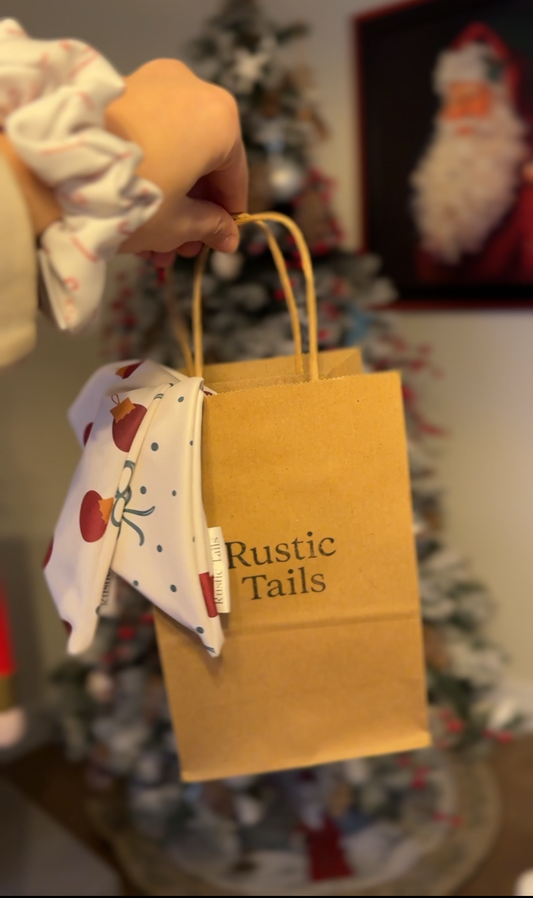 BOWS & ORNAMENTS DOG BANDANA