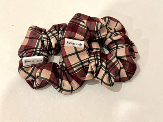 COZY PLAID SCRUNCHIE